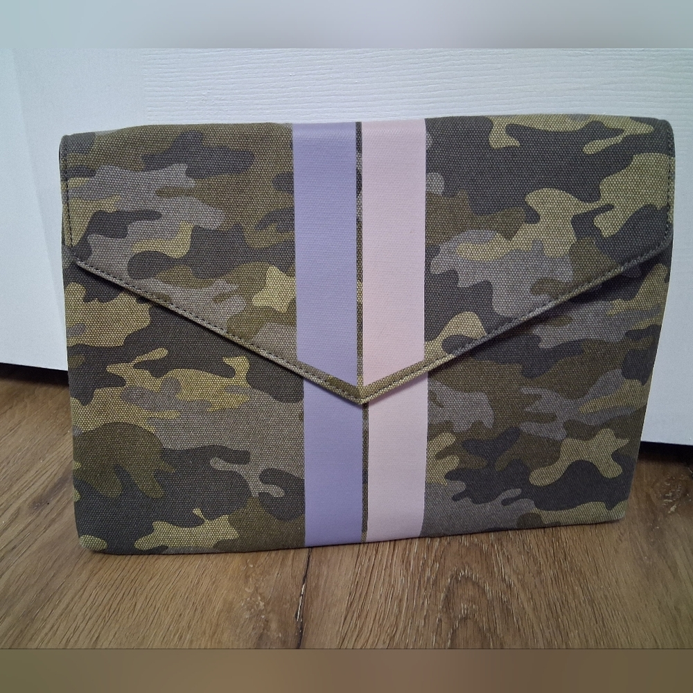 Stella & Dot Camouflage Clutch Bag